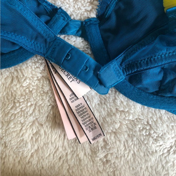 Victoria’s Secret Unlined Demi Bra - Picture 2 of 3